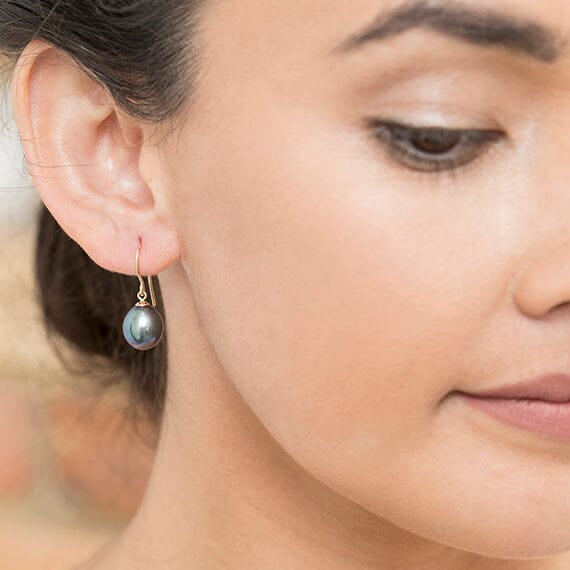 Ikecho Juliane Black Earrings