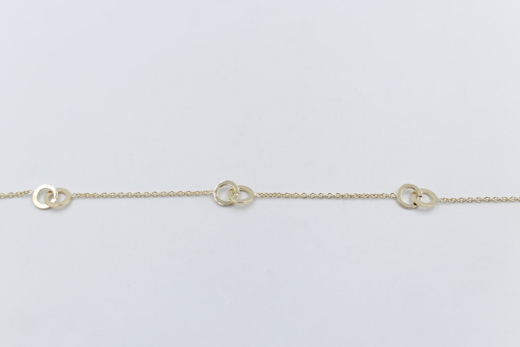 Trace Link with Round Shape Pendents Bracelet in Yellow Gold