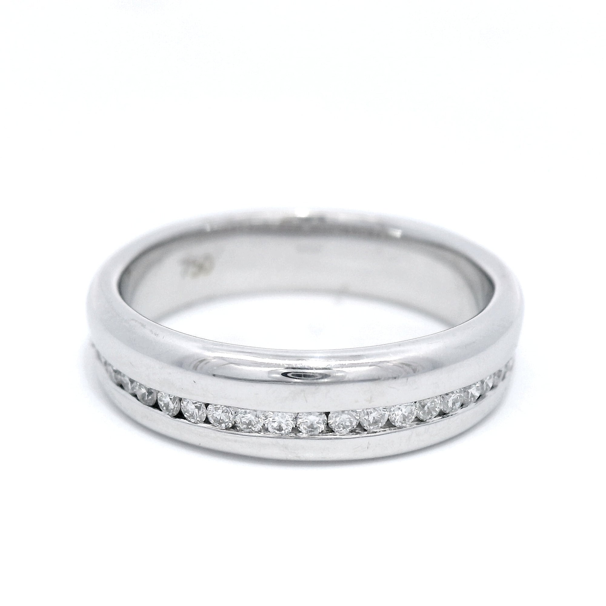 18 CARAT W/G DIA SET WEDDER SET WITH .23CT SMALLS SZ N