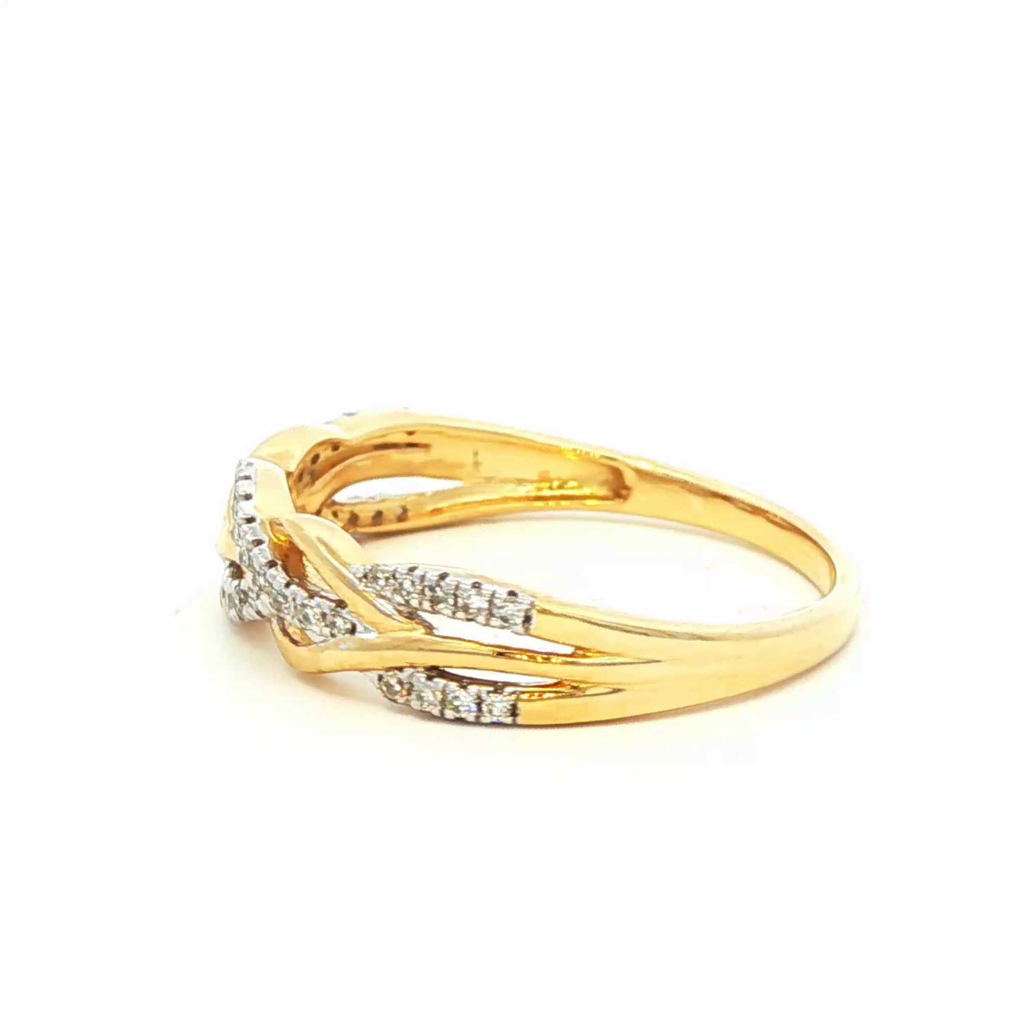 Yellow Gold Band Ring with Round Brilliant Diamonds