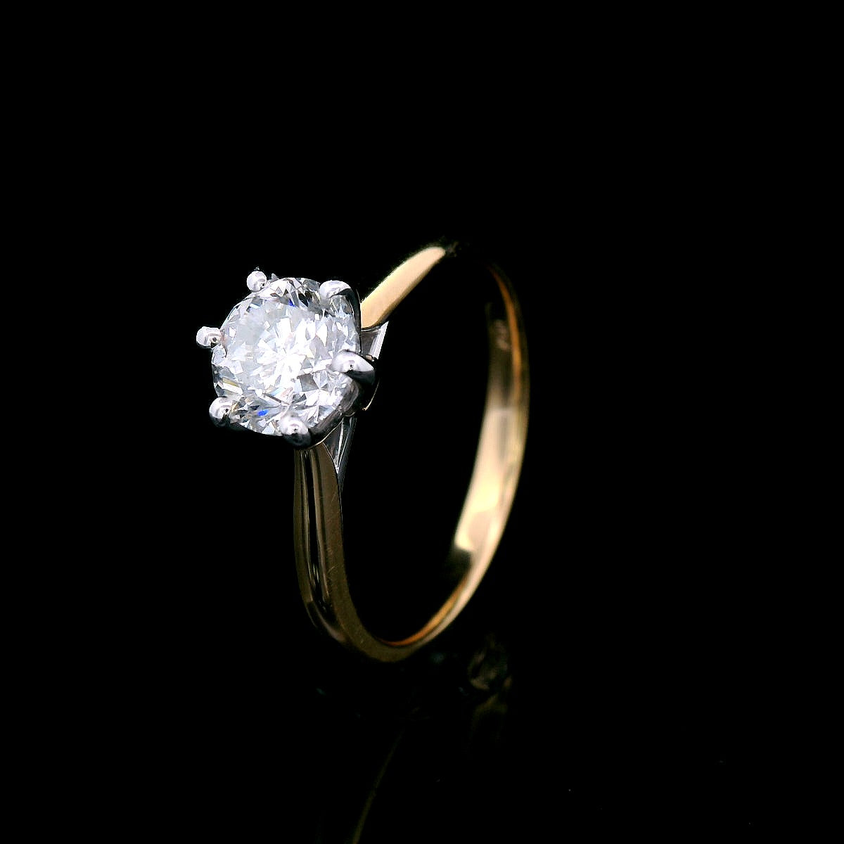 18ct Gold 1.00ct 6 Claw Solitaire Ring