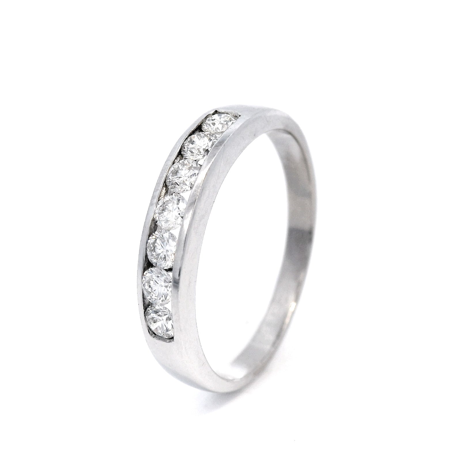 Q7 18CT W/G 7=.39CT RBC CHANNEL SET BAND SZ N