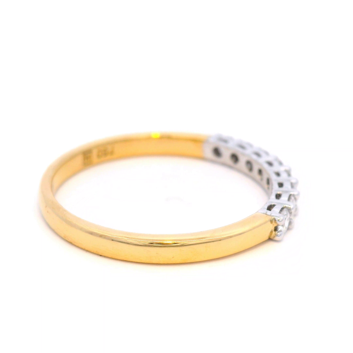 Diamond Claw Set Wedder in 18ct Two-Tone Gold