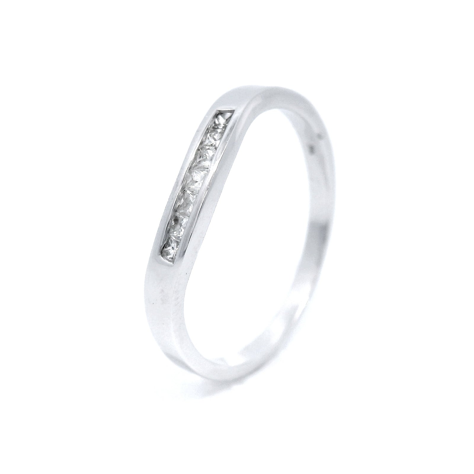 Curved White Gold Princess Cut Diamond Ring