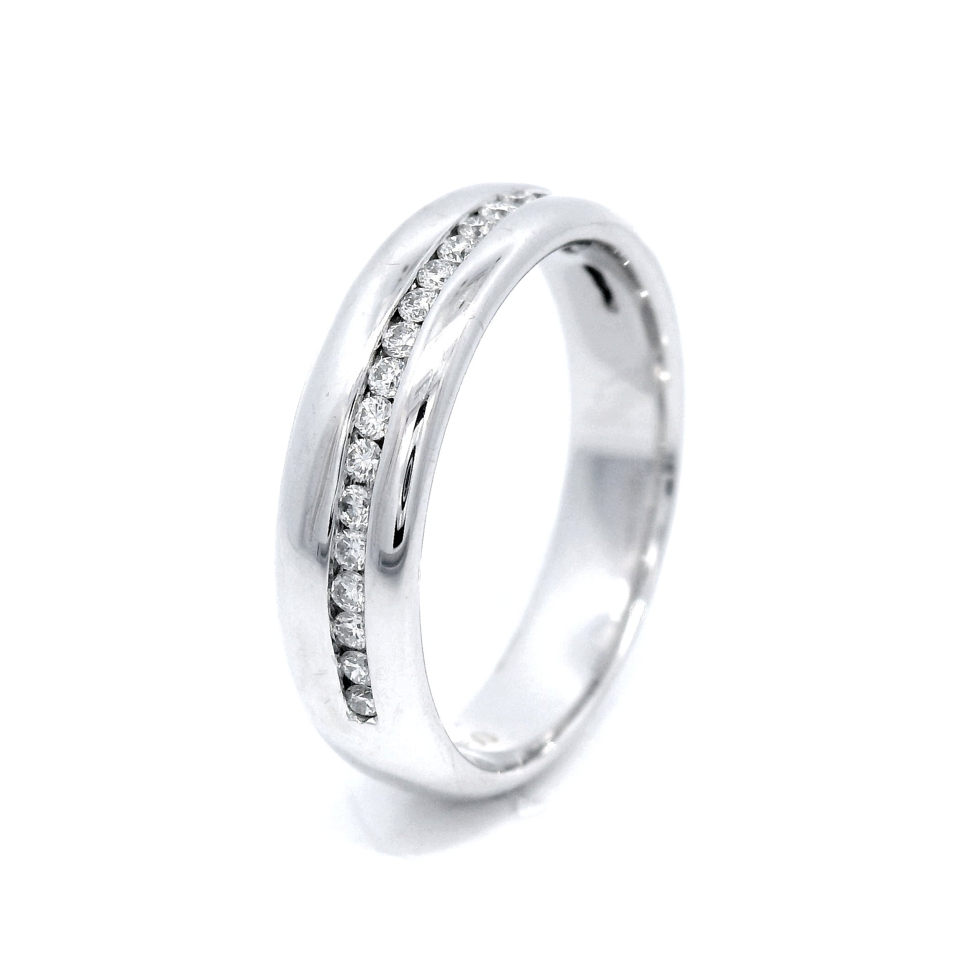 18 CARAT W/G DIA SET WEDDER SET WITH .23CT SMALLS SZ N