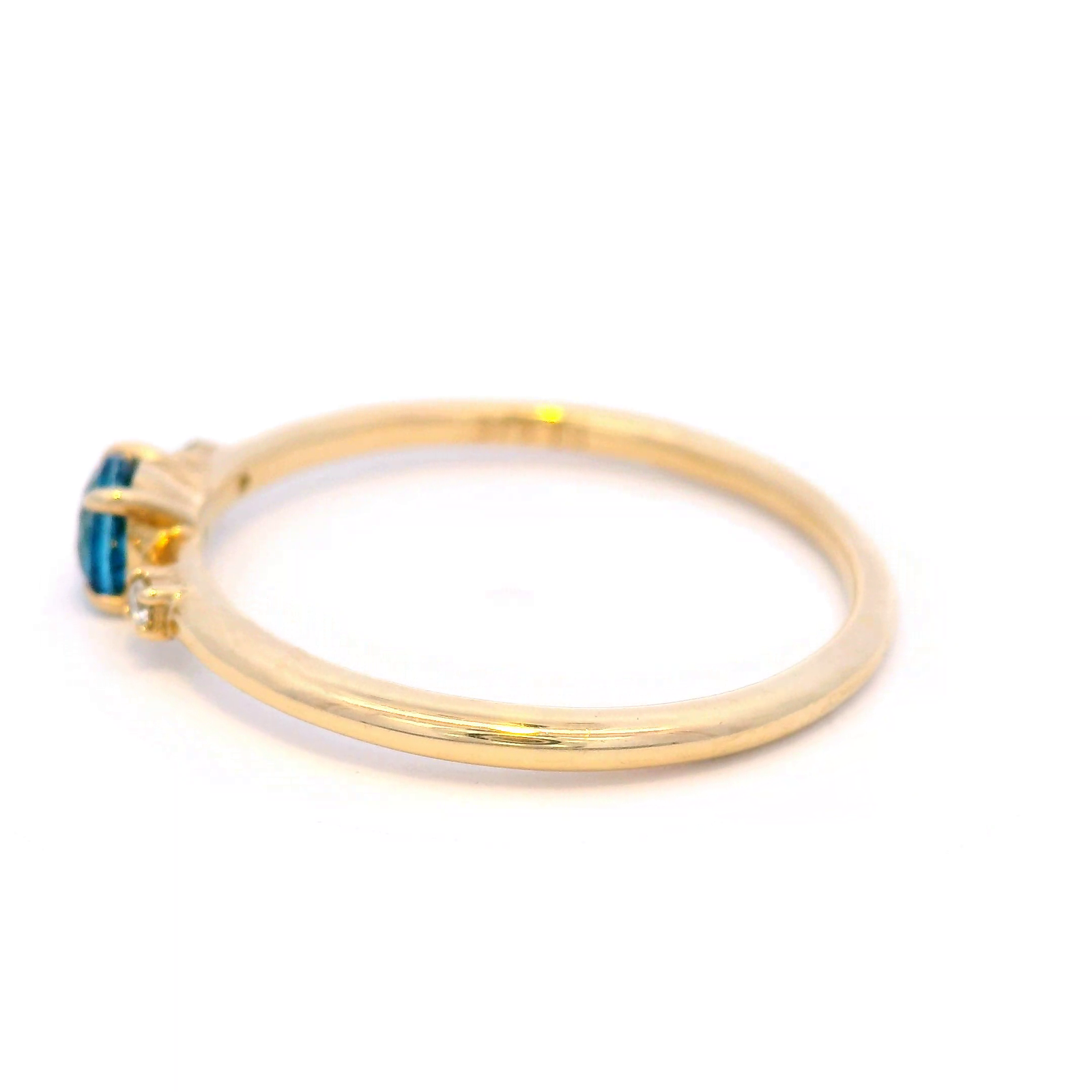 London Blue Topaz and Diamond Ring in 9ct Yellow Gold