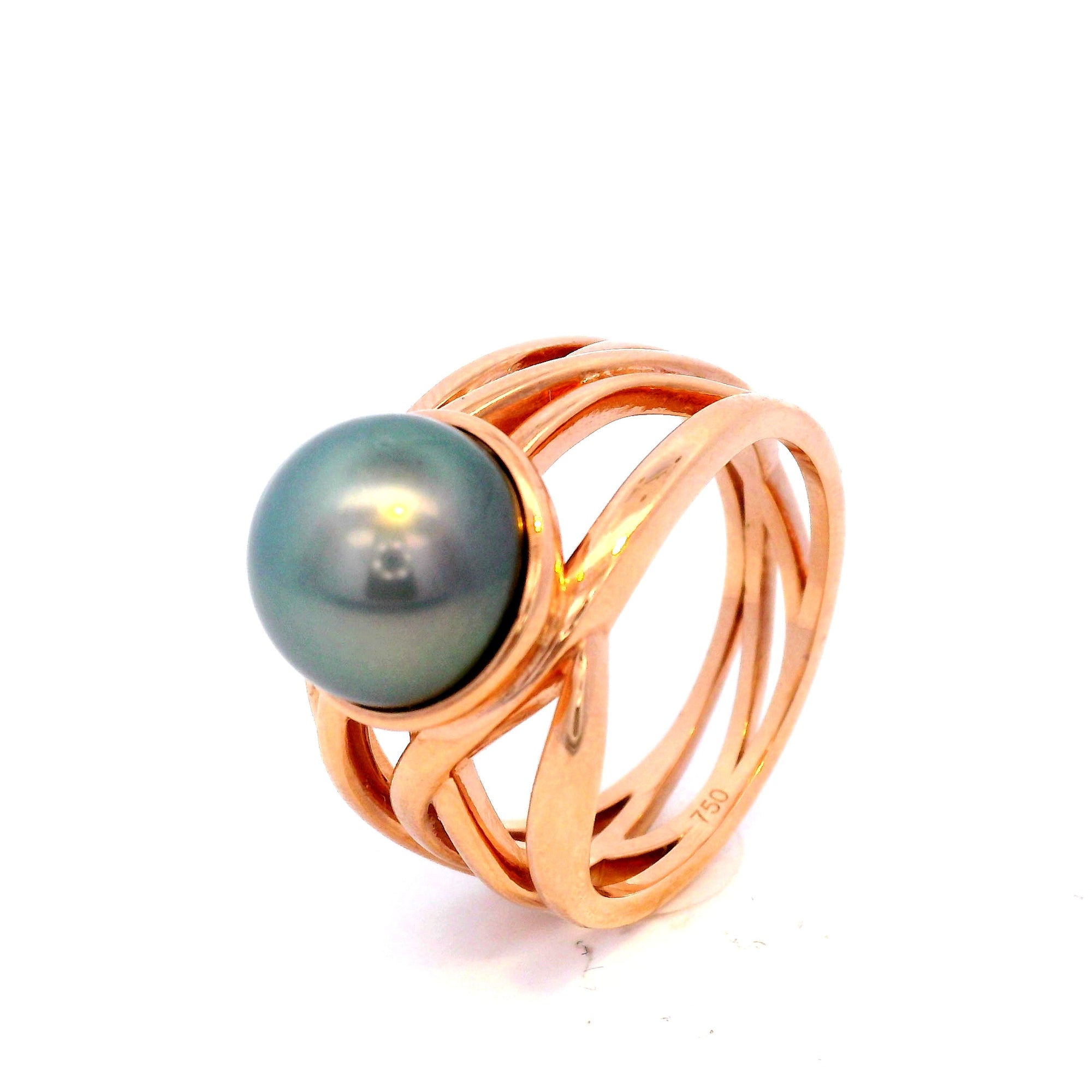 Black Tahitian Pearl and Diamond Ring Set in Rose Gold