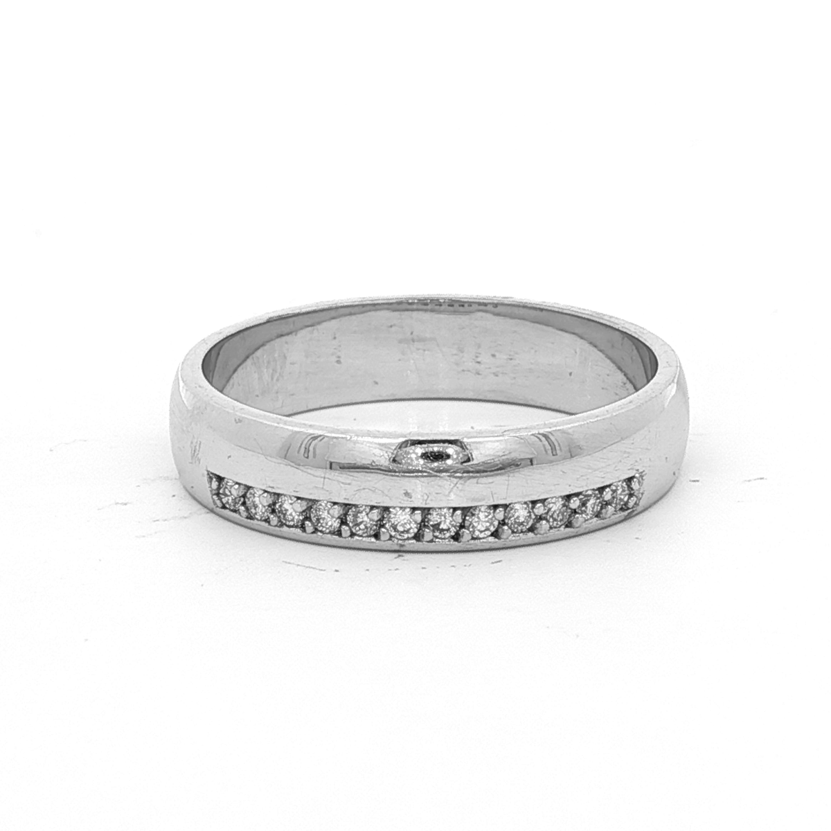 18 Carat White Gold Diamond Set Wedder