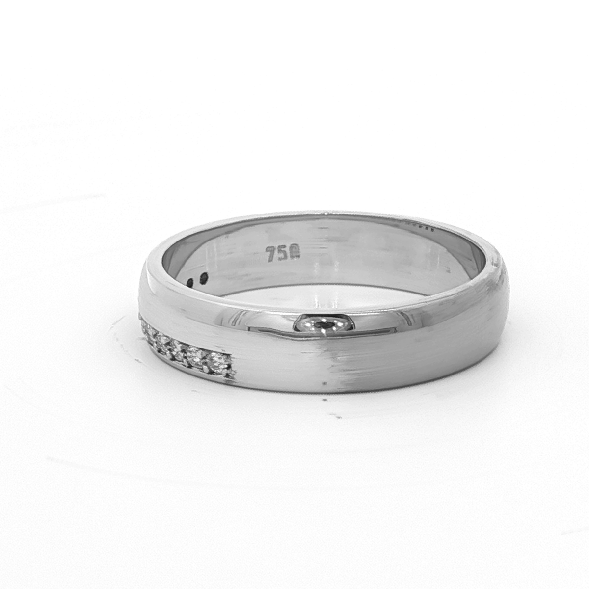 18 Carat White Gold Diamond Set Wedder