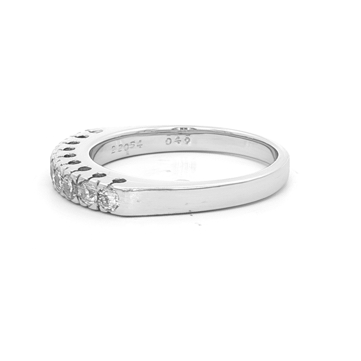 18 CARAT WHITE GOLD 9 STONE =.50CTDIA SZ M1/2