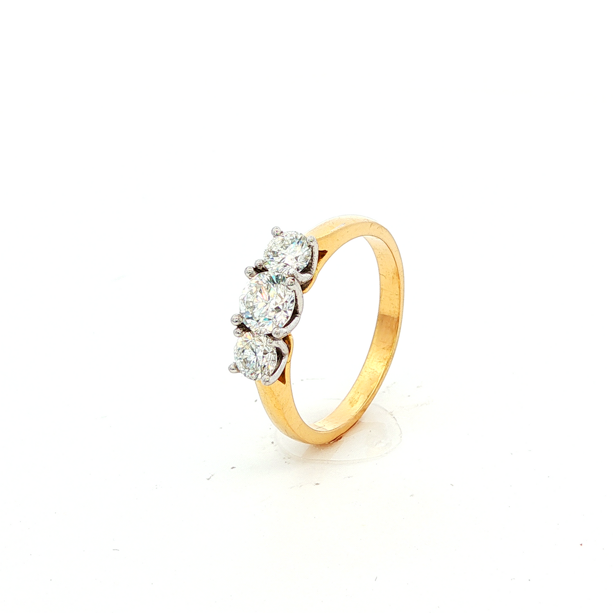 18CT Y/W/G 3 STONE DIA RING CENTRE 0.50CT & 2=0.50CT GSI2 SZ N