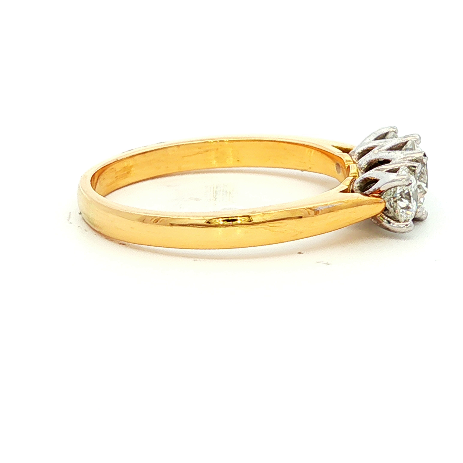 18CT Y/W/G 3 STONE DIA RING CENTRE 0.50CT & 2=0.50CT GSI2 SZ N