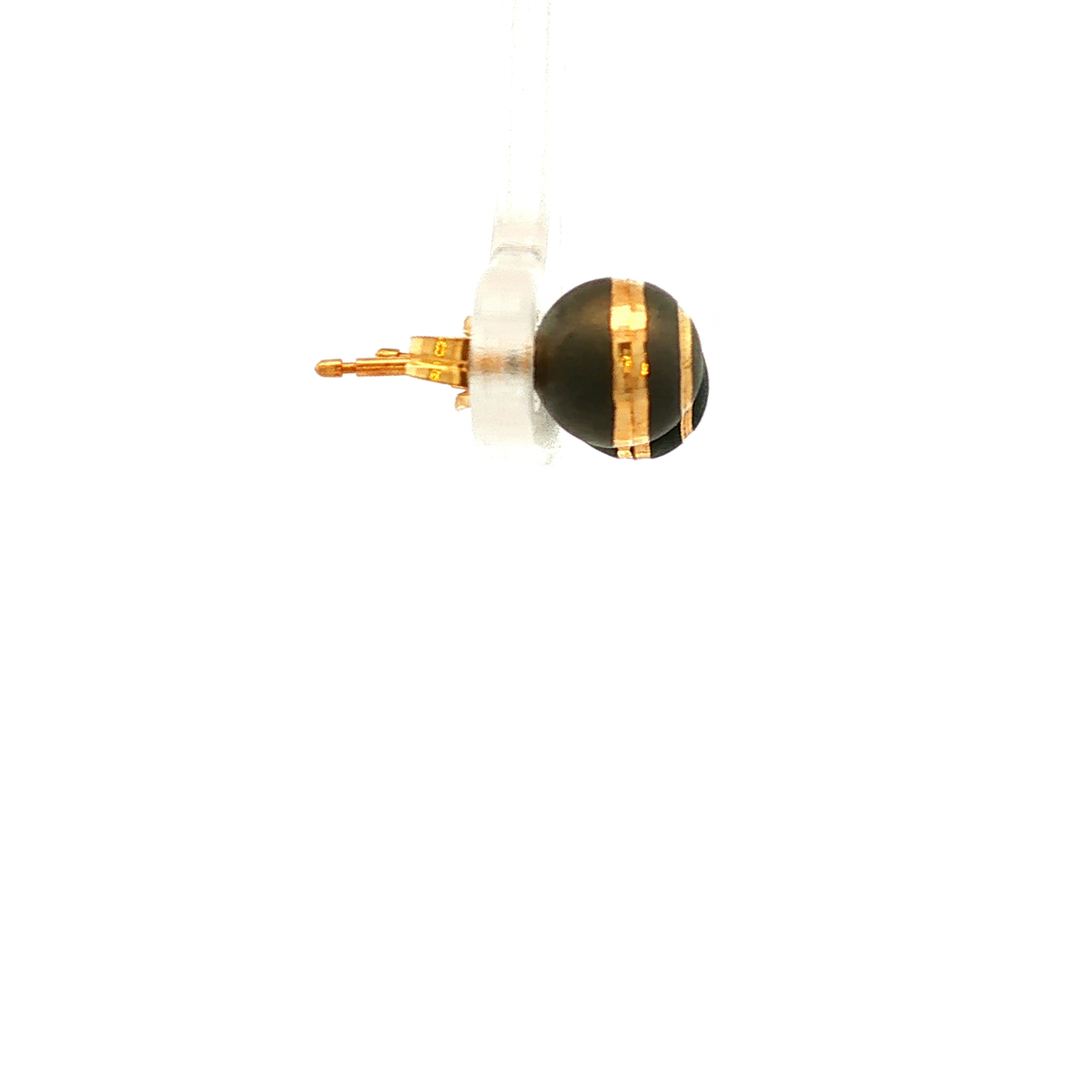 Circular Stud Earrings in Yellow Gold