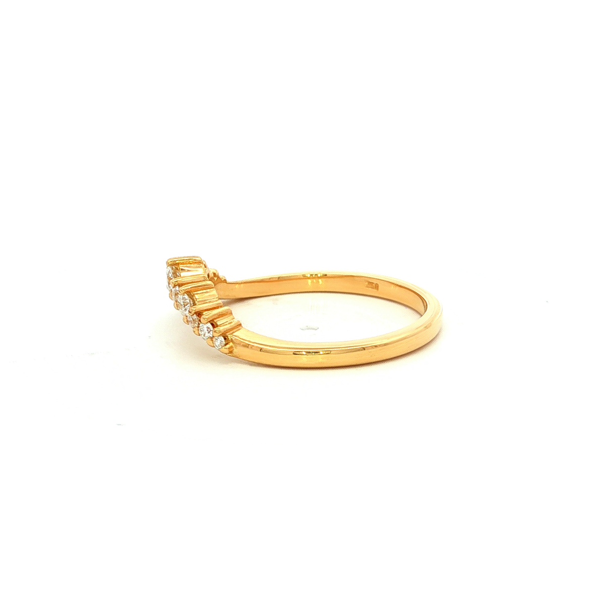 Diamond Curved Set Wedding Band in Yellow Gold