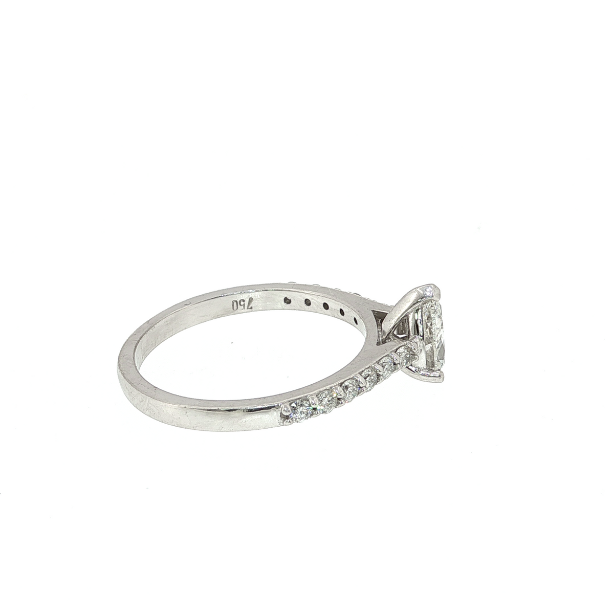 Pear Cut Diamond Set in White Gold