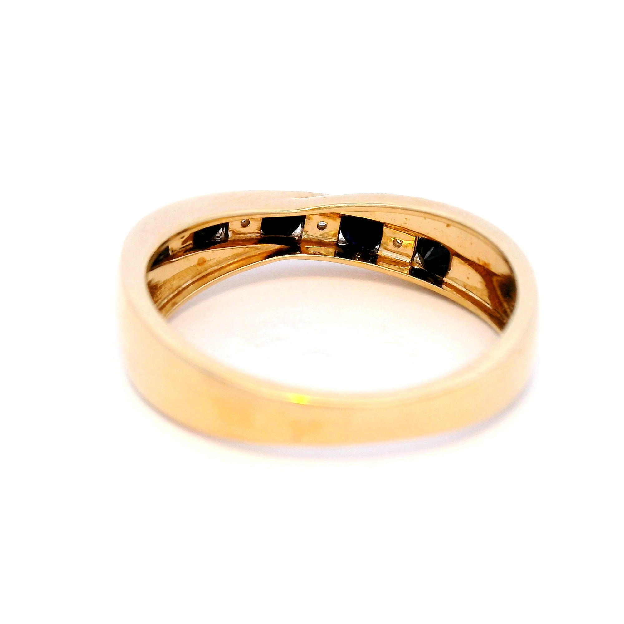 9 Carat Yellow Gold Diamond And Black Sapphire Ring Sz O