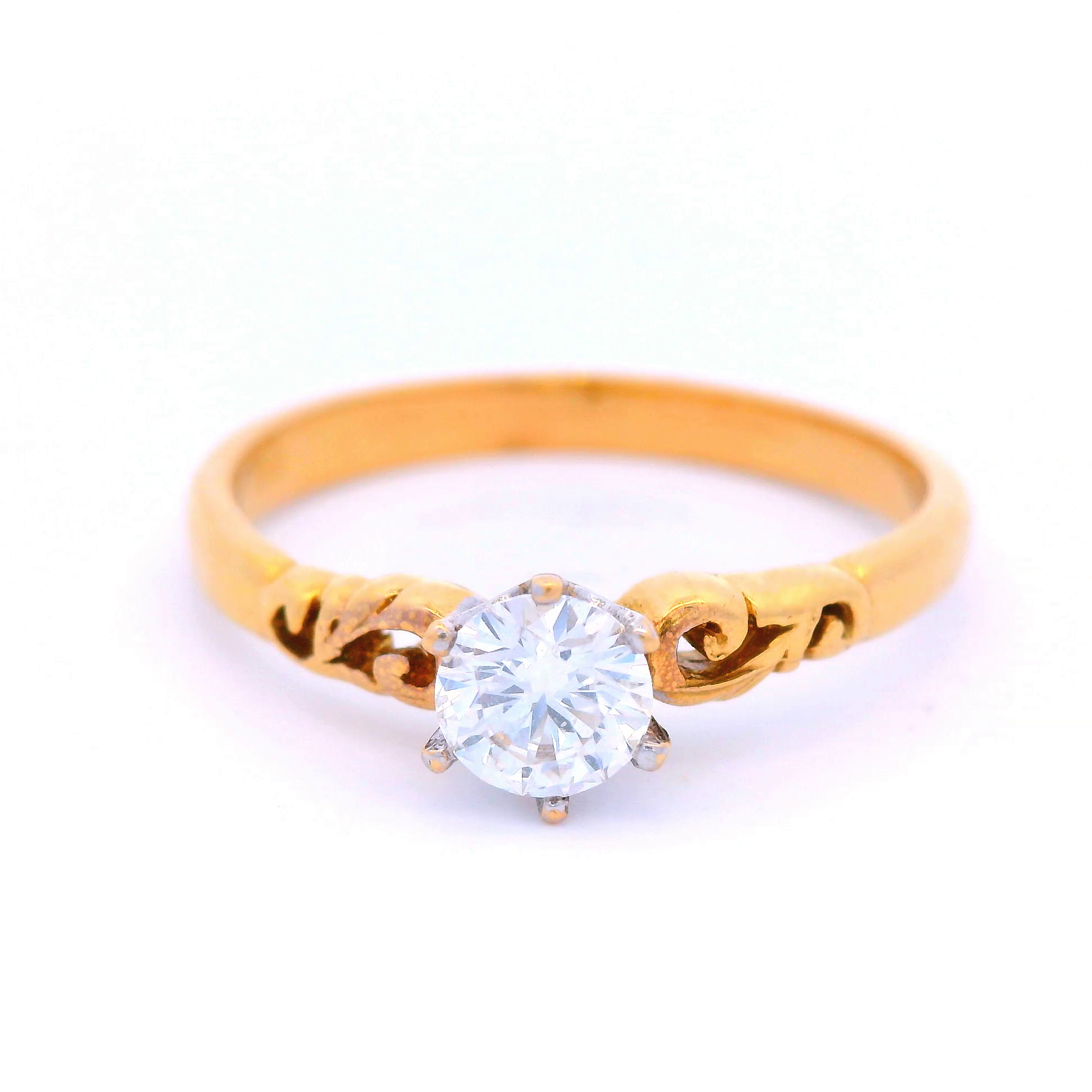 Diamond in a Yellow Gold Filigree Antique Style Setting