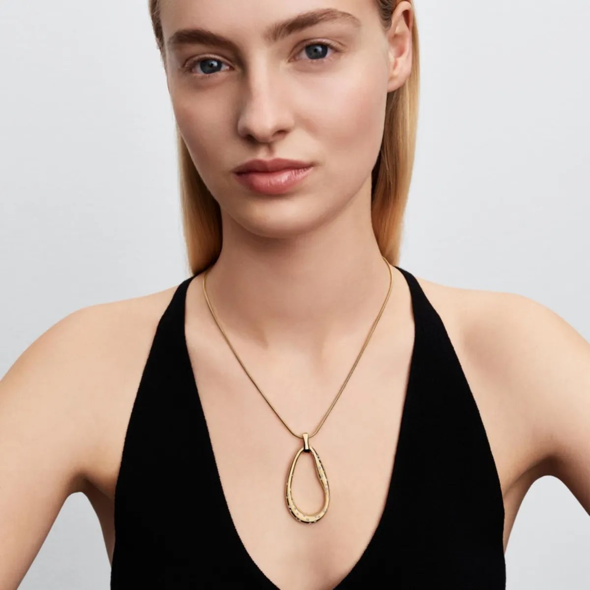 Pandora Organic Shape Pendant Necklace