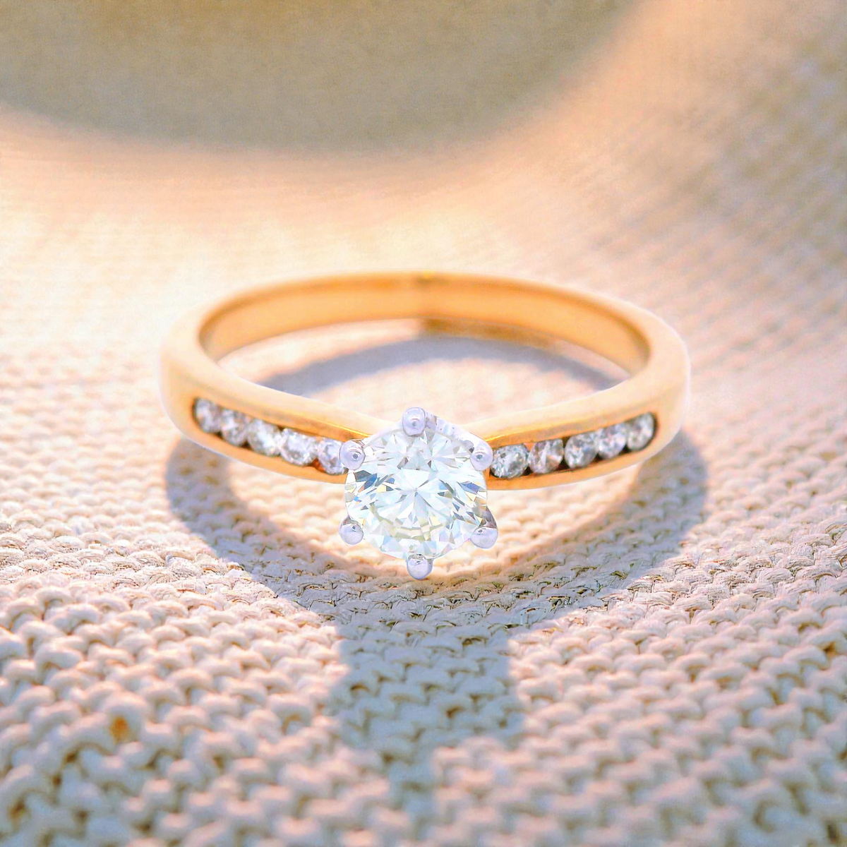 9ct Yellow/White Gold Diamond 6 Claw Engagement Ring