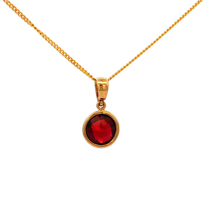 Round Faceted Garnet Pendant in Yellow Gold