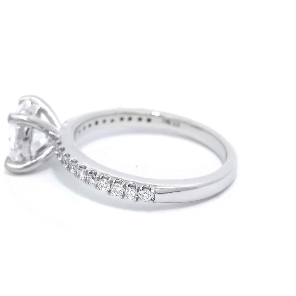 18 Carat White Gold Diamond Dress Ring