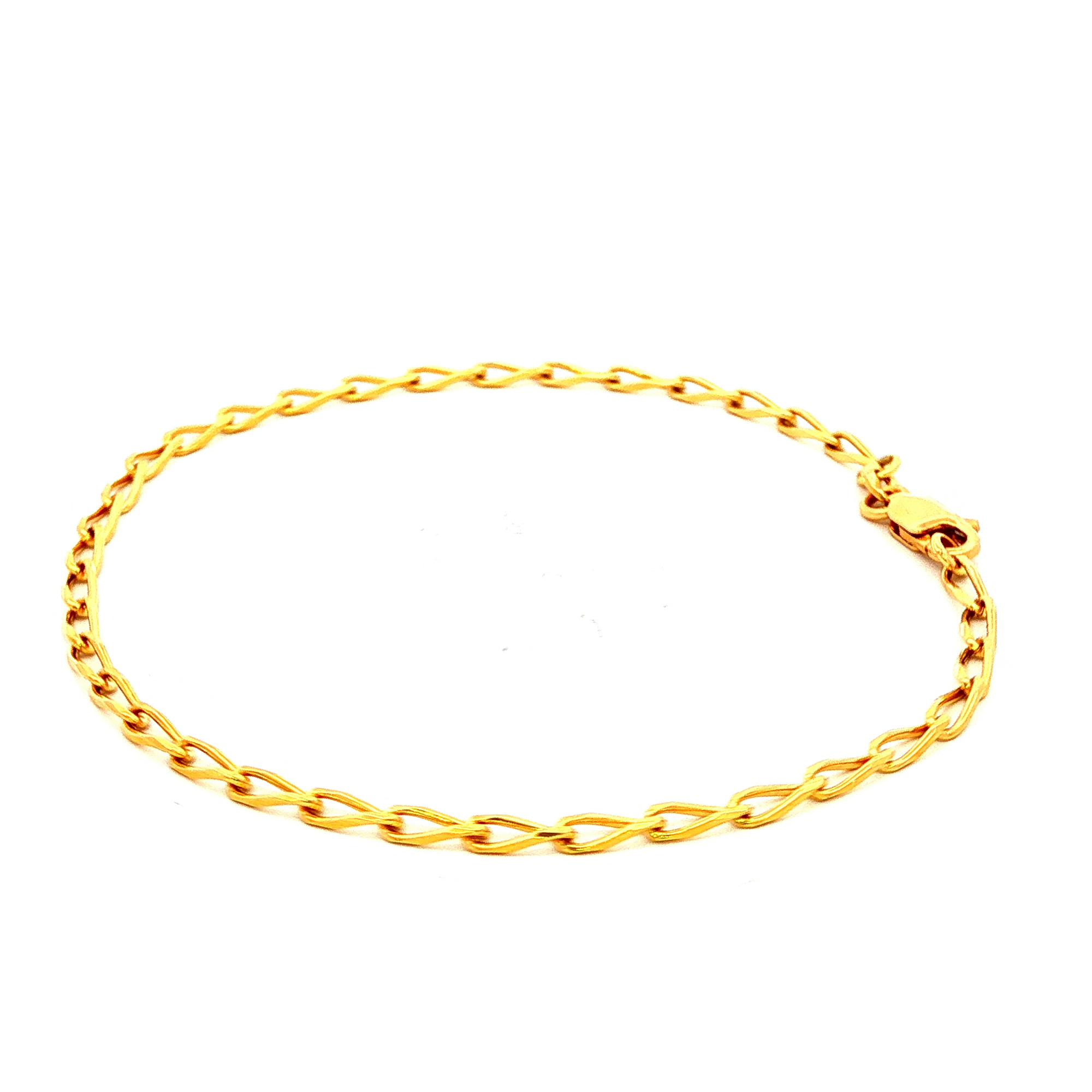 Open Diamond Curb Bracelet in Yellow Gold