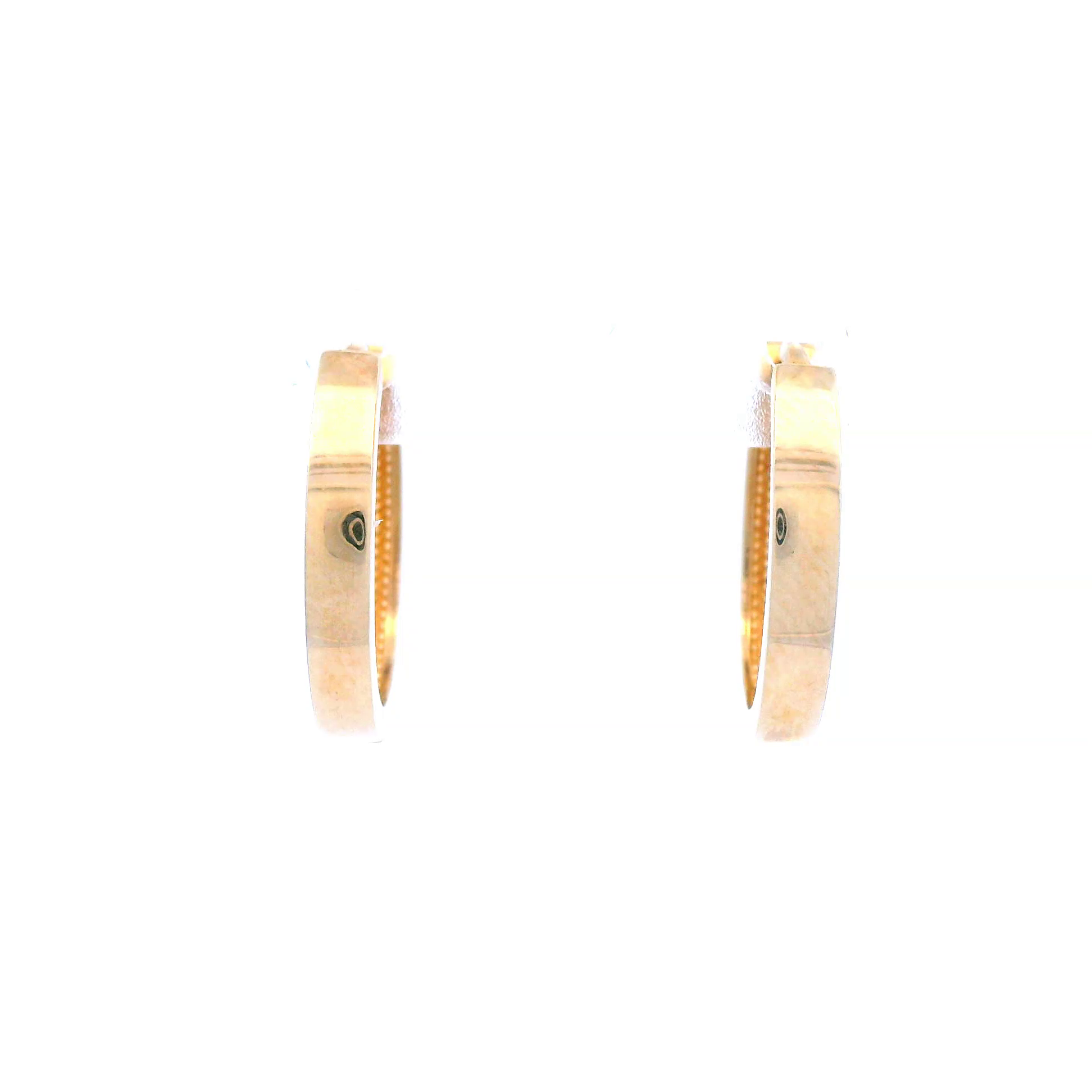 9ct Yellow Gold Plain Oval Huggie