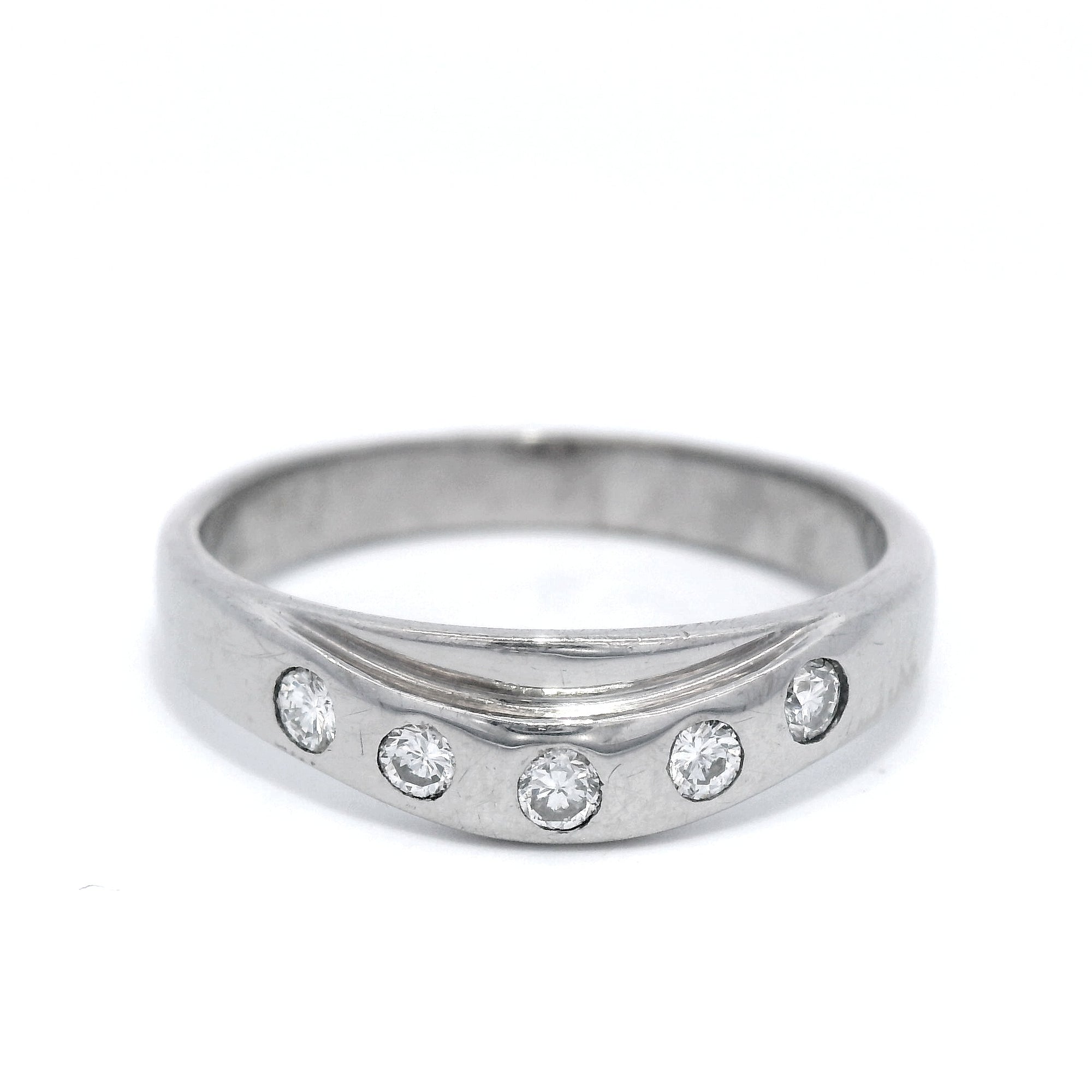 9CT W/G FITTED WEDDER SET 5 X .025CT DIA Size O