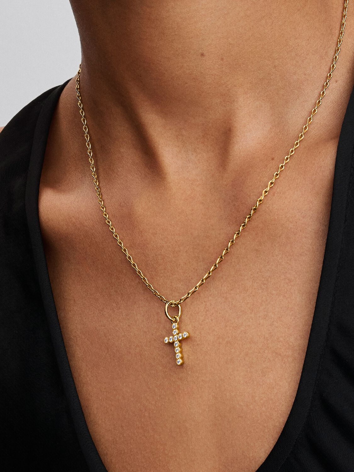 Pandora Sparkling Cross Pendant