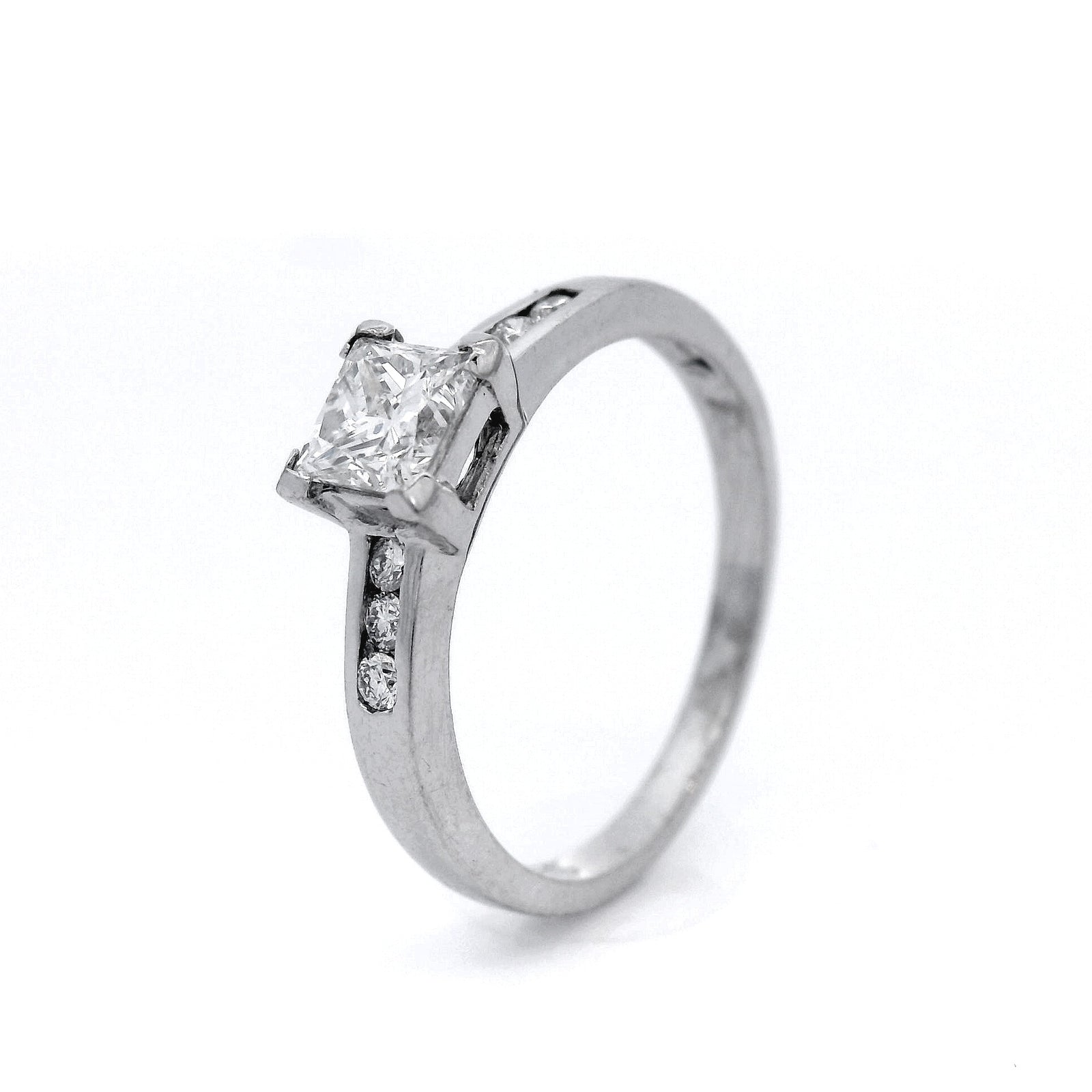 Princess Claw Set with Pave Shoulders Dress Ring