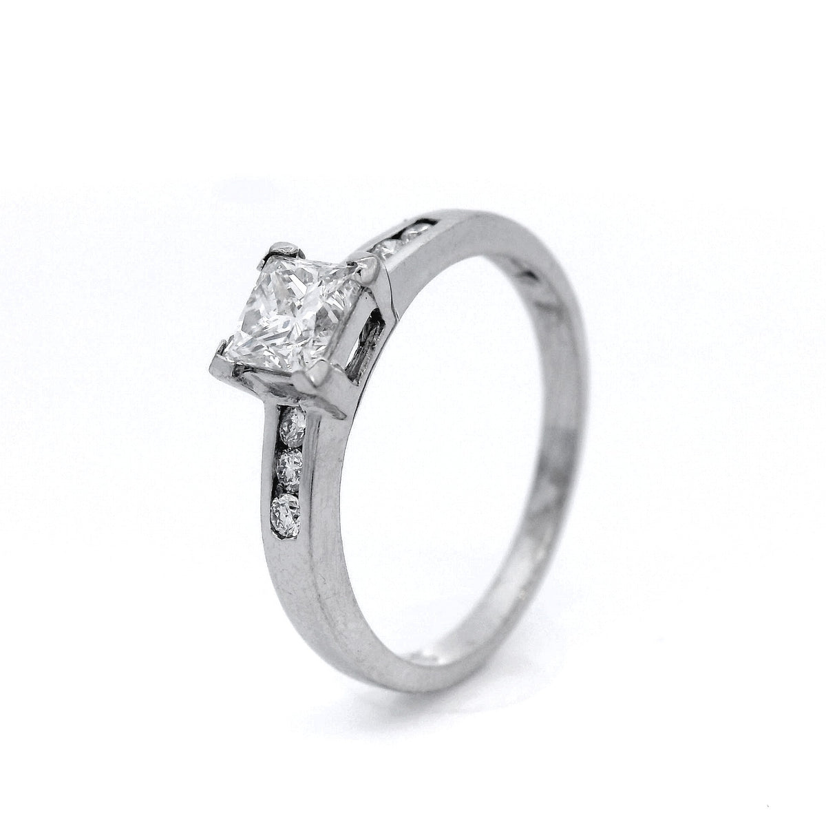 Princess Claw Set with Pave Shoulders Dress Ring