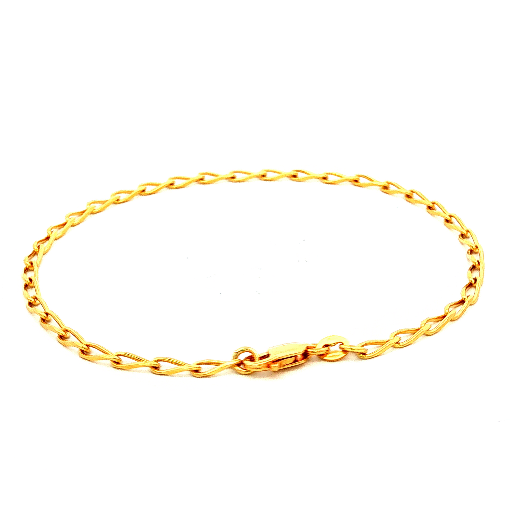 Open Diamond Curb Bracelet in Yellow Gold
