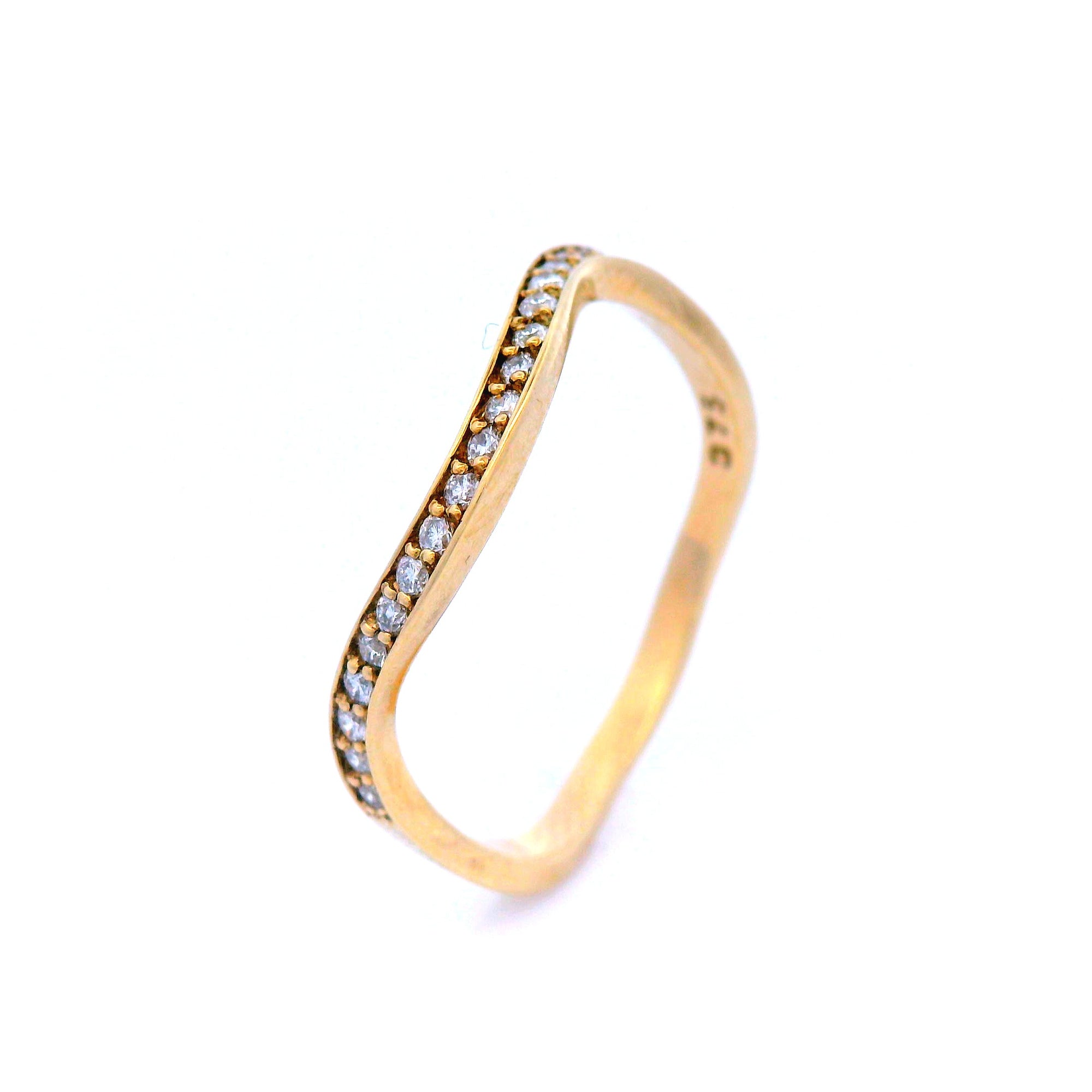 Diamond Set Wave Ring Set in Yellow Gold