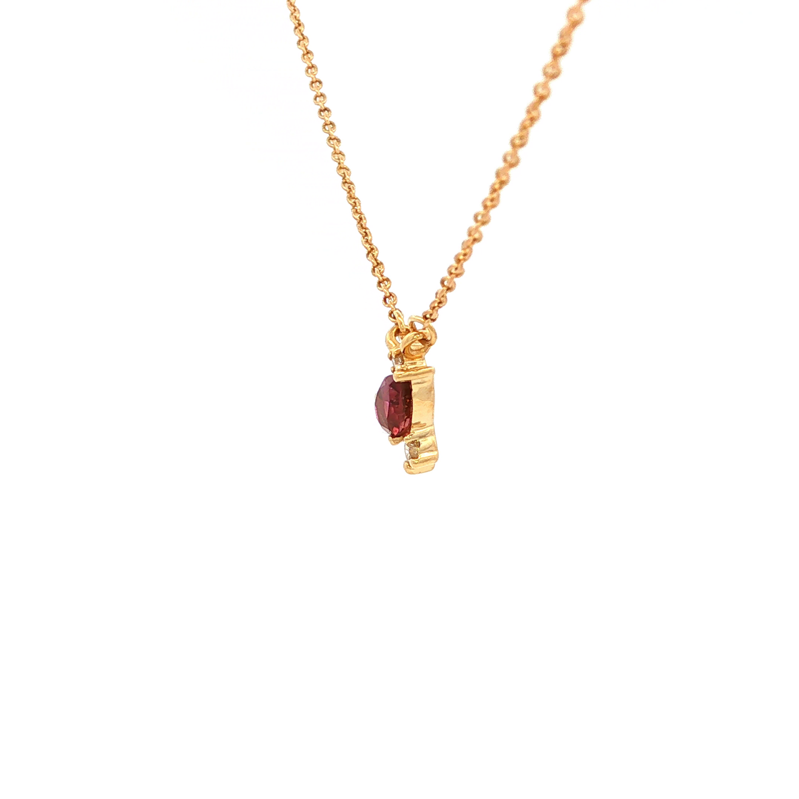 Pear Pink Toumaline Necklace in Yellow Gold