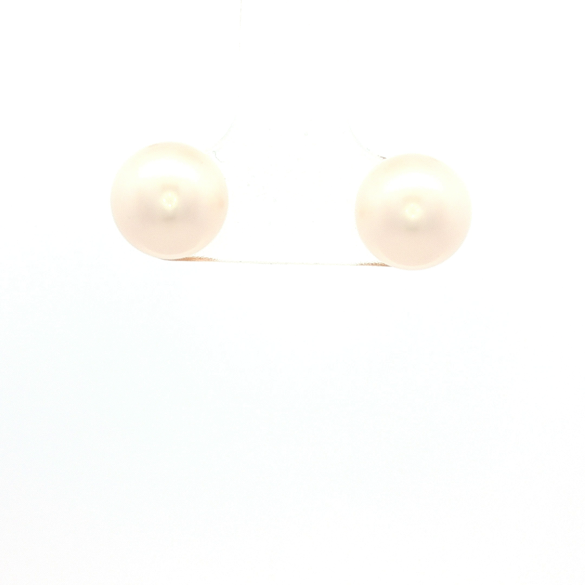 The Cosmic Moon Studs 8-8.5mm Pearl