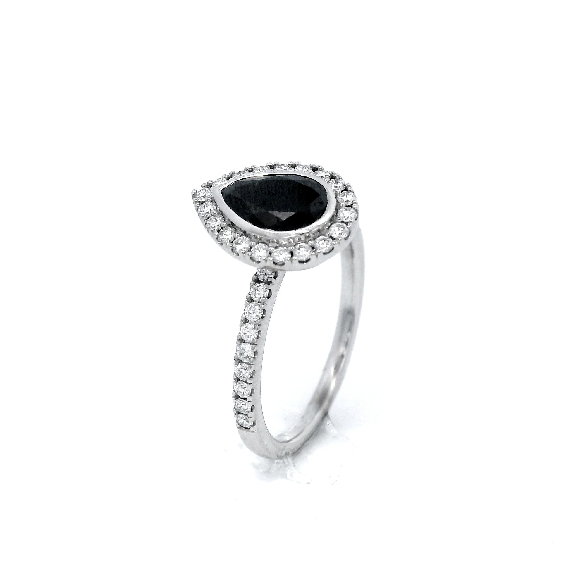 9ct White Gold Ring with a Black Diamond Centre