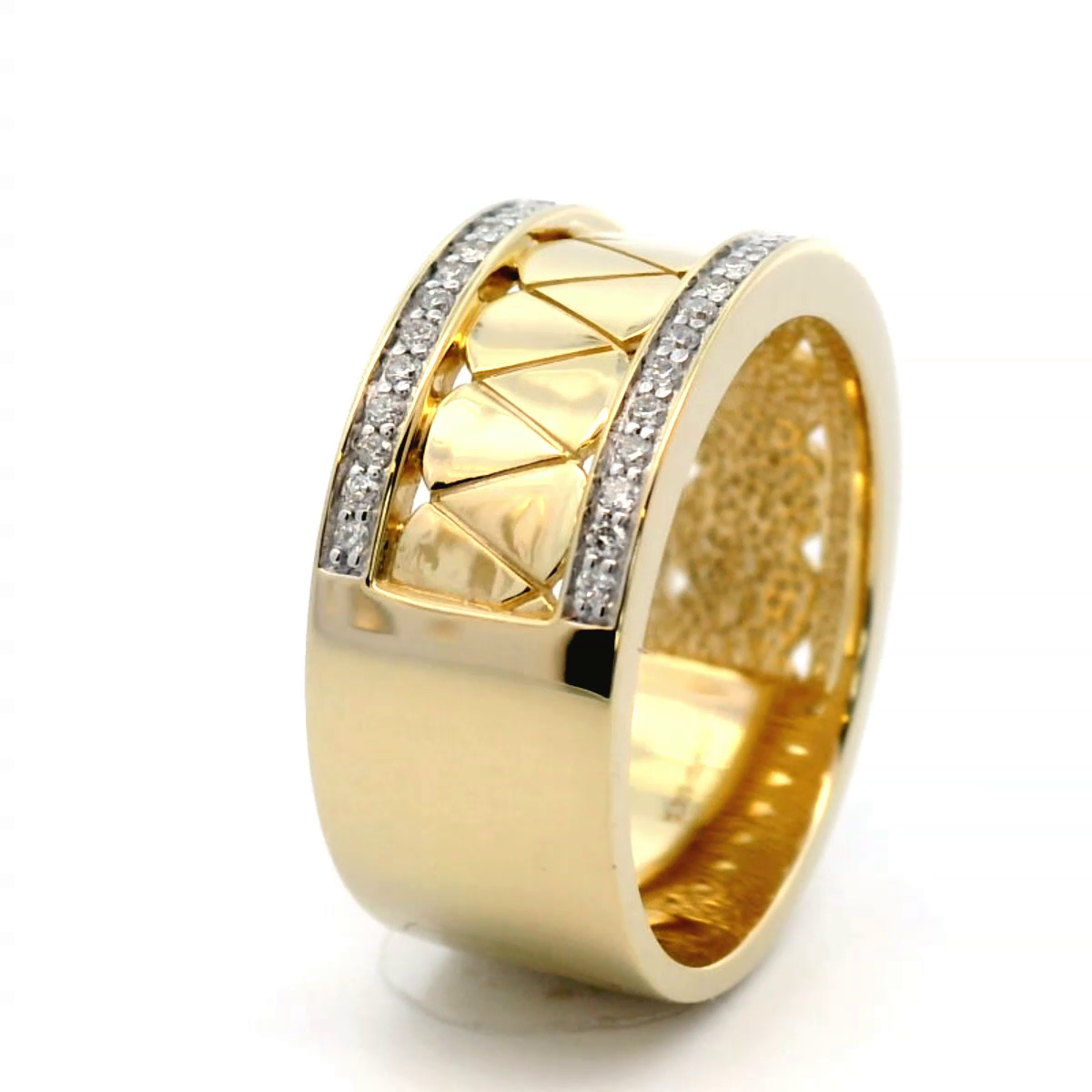 Diamond Band RIng Set in Yellow Gold