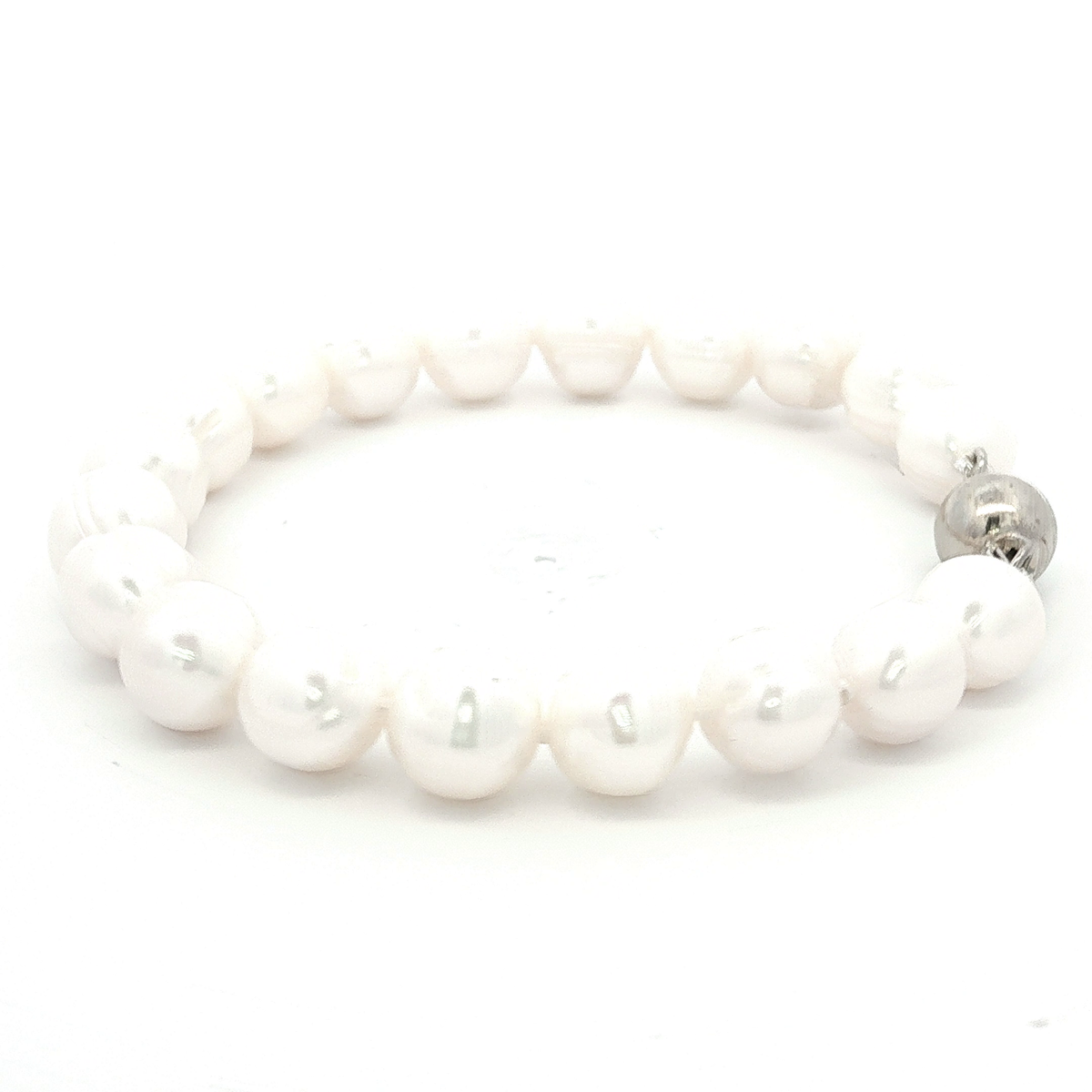 Ikecho Pearl White Circle Bracelet