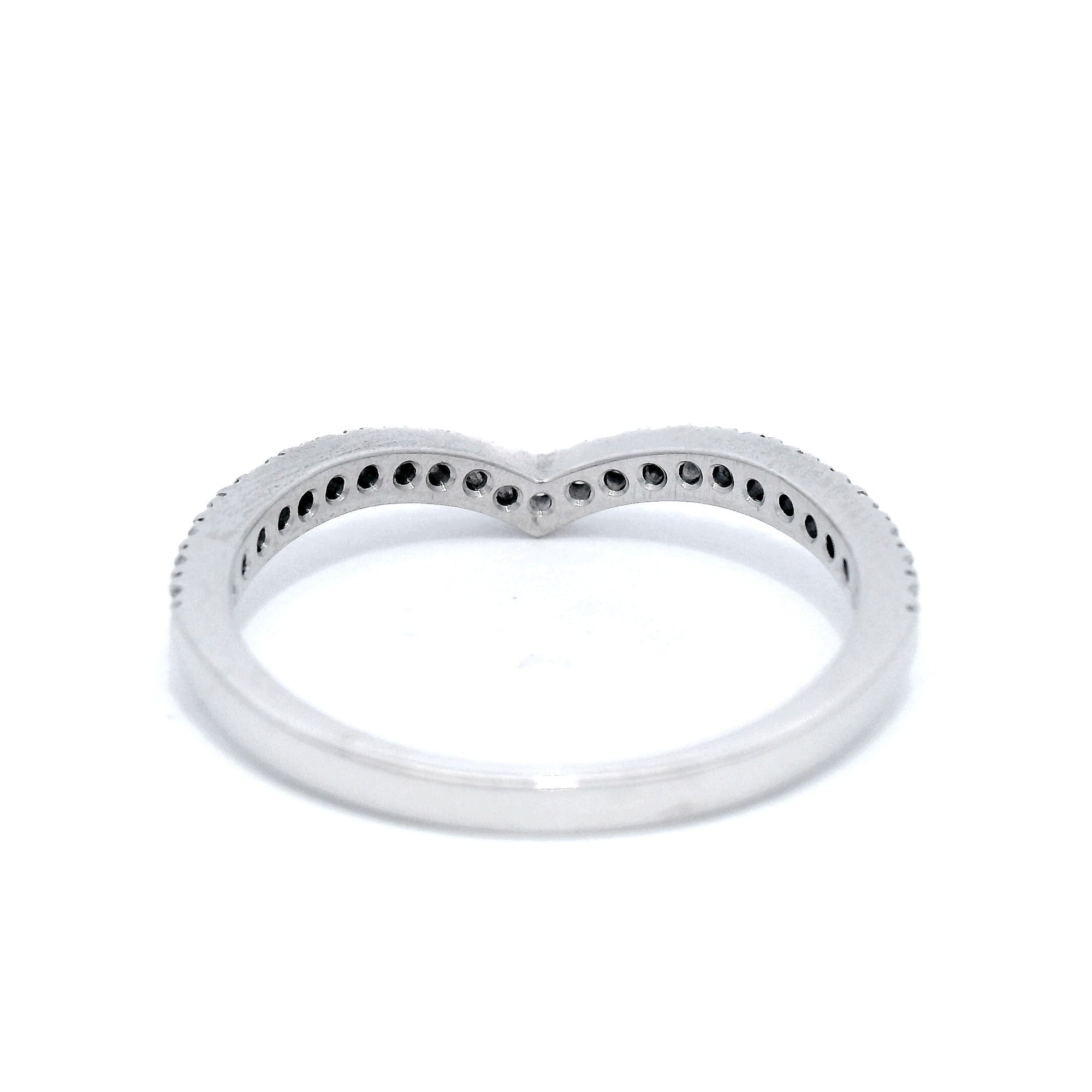 25x150pc Diamond 18ct White Gold