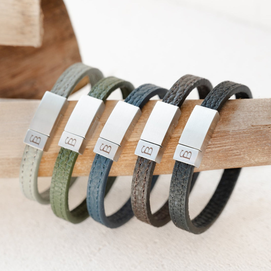 Grady - Brown Medium