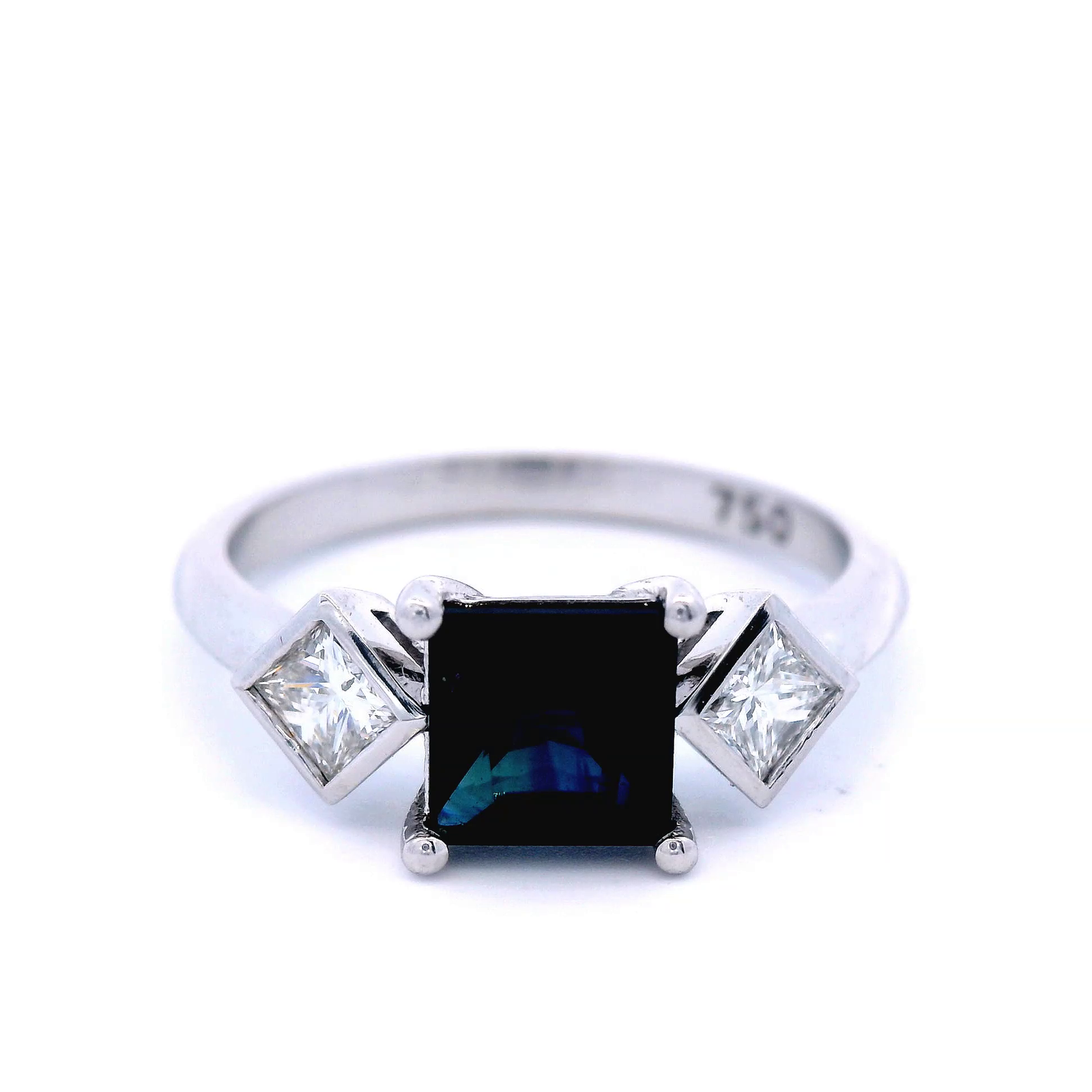 18ct White Gold Natural Blue Saphire & Dia Ring Size N