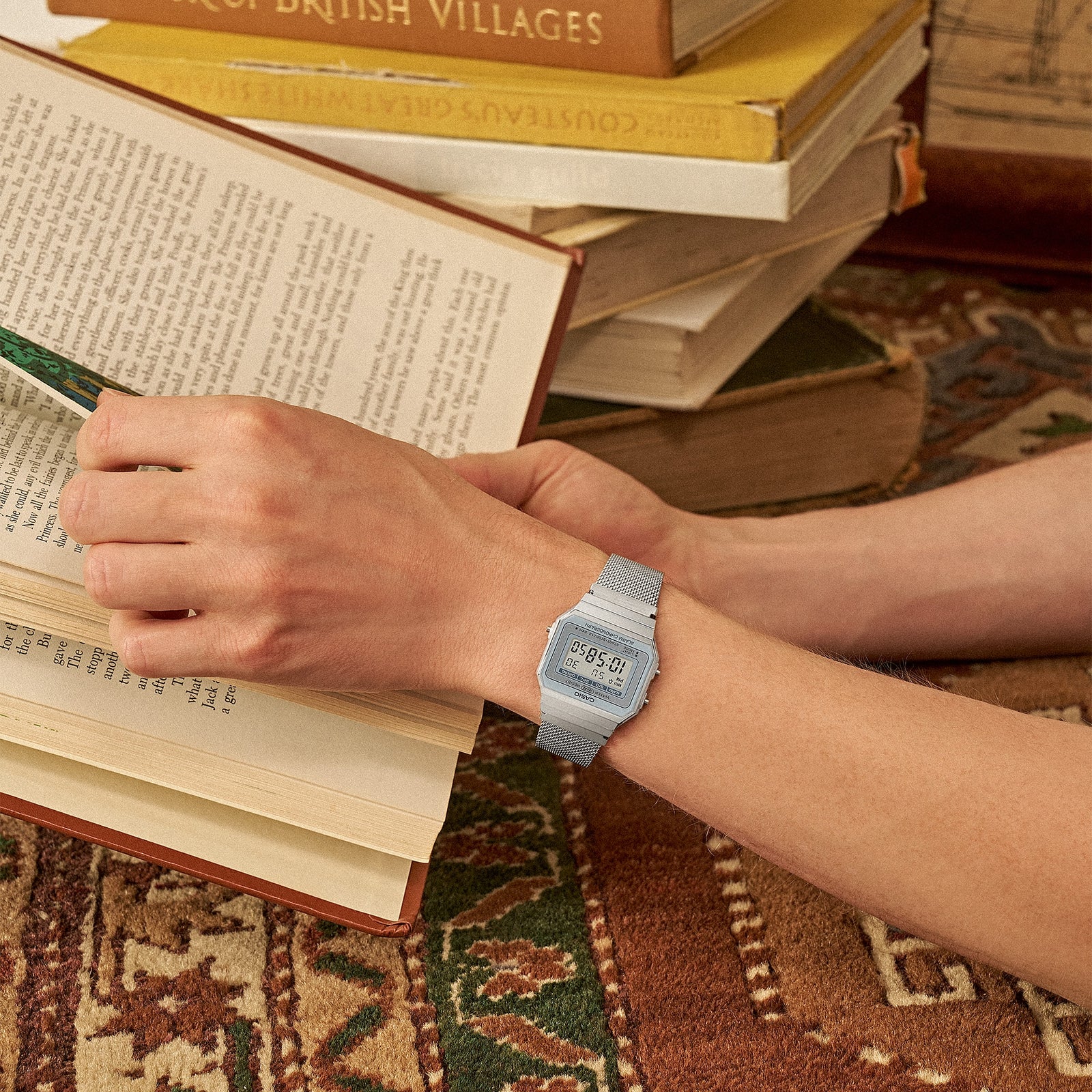 Casio Vintage Silver-Tone Steel Mesh Digital Women's Watch A700WM-7A