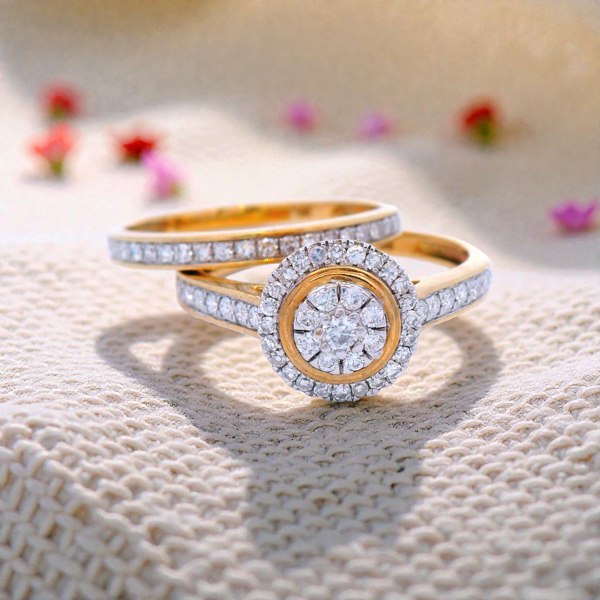 Diamond Halo Bridal Ring Set in Yellow Gold