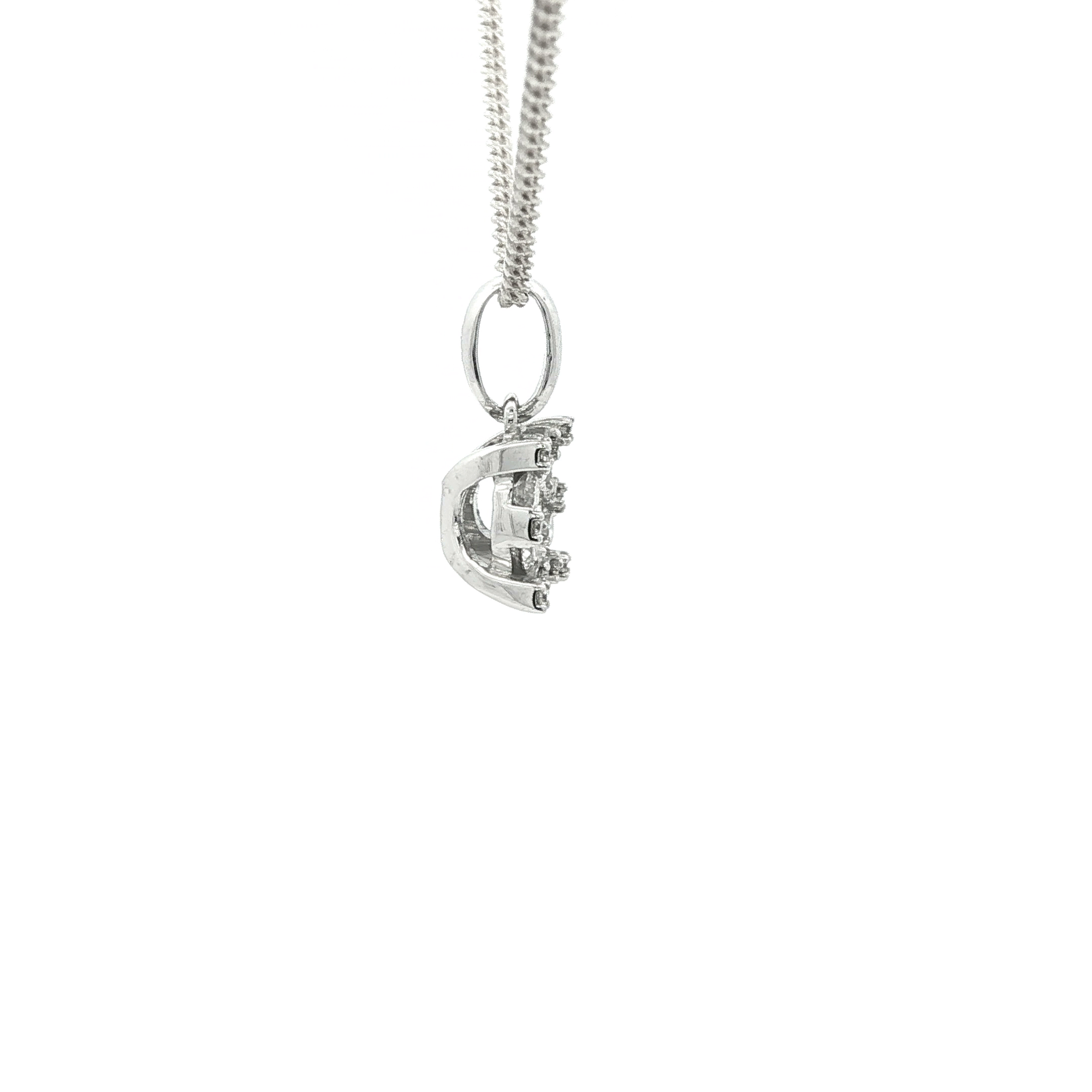 Brilliant Round Cut Diamond Necklace in White Gold