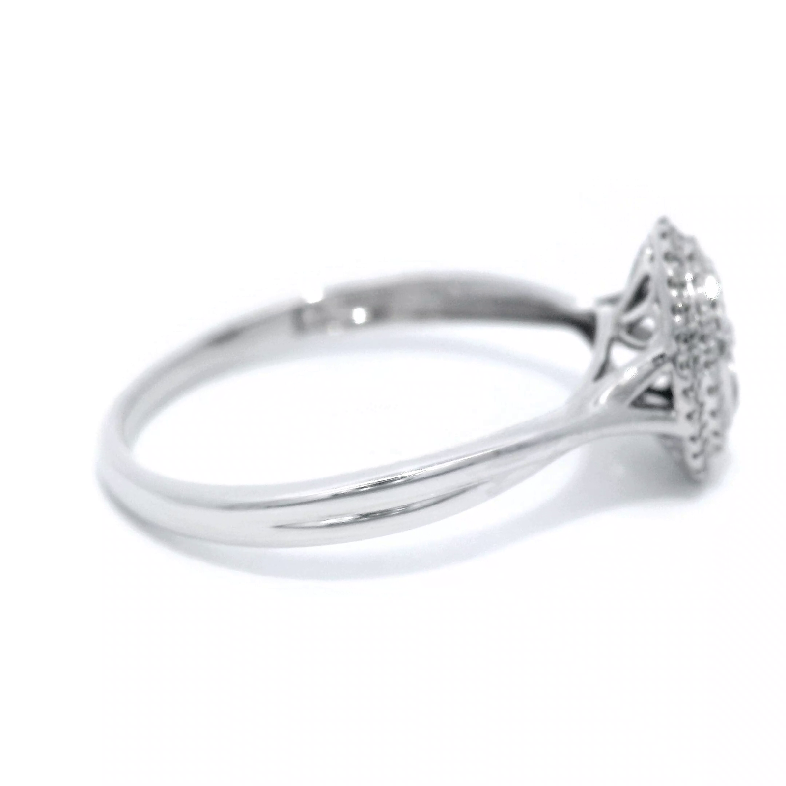 Diamond Halo Cluster Ring in White Gold