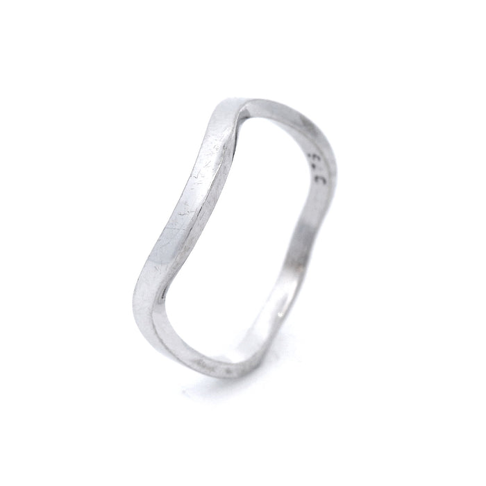 Plain Wave Ring in White Gold