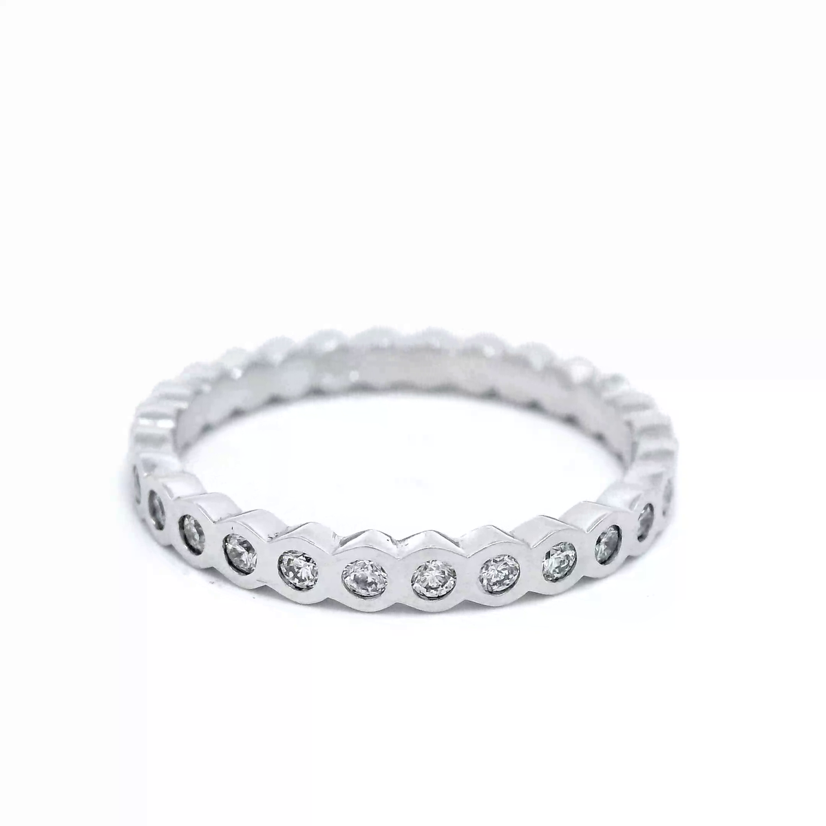 9ct WG RUB SET Dia RING. DiaS FULL SHANK SZ M