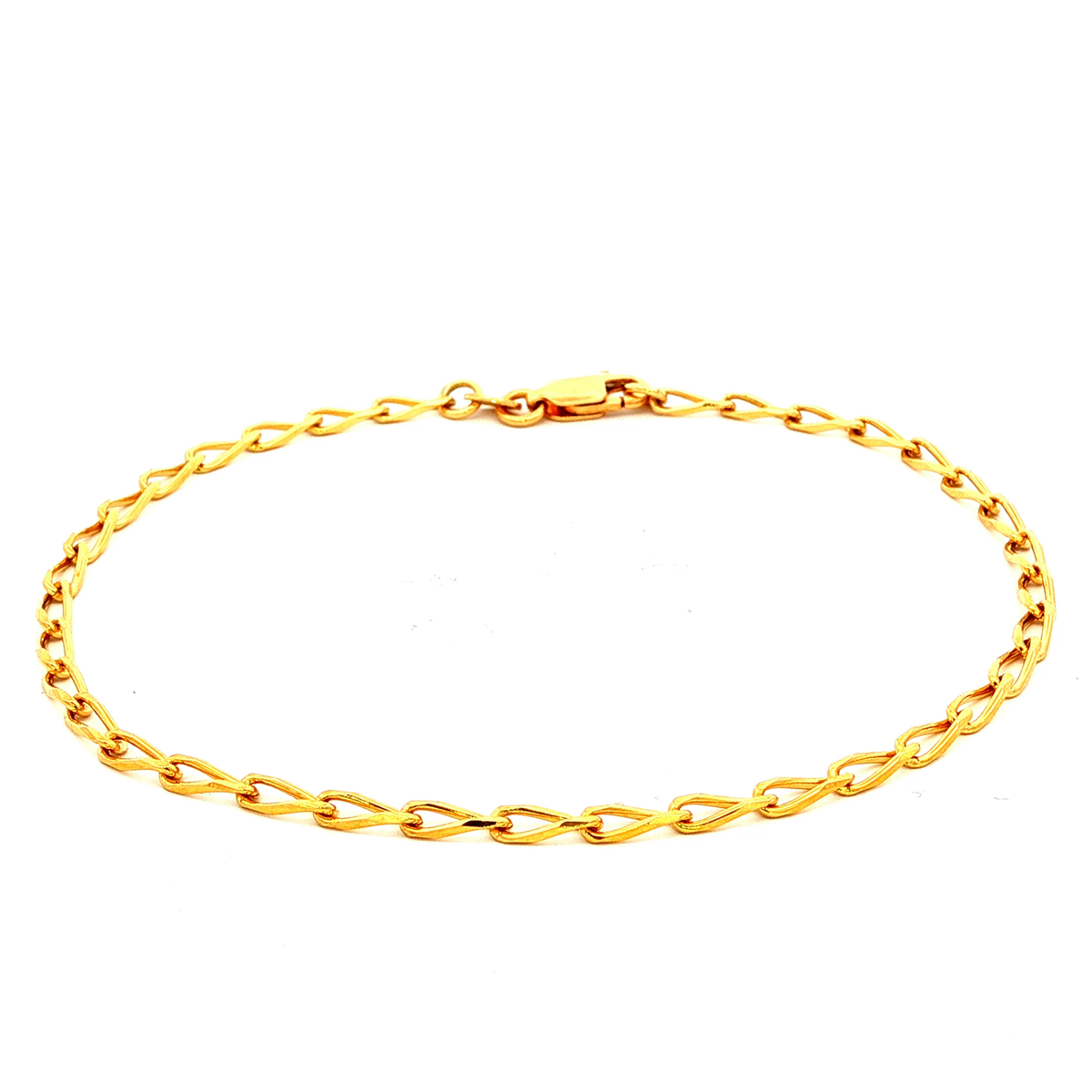 Open Diamond Curb Bracelet in Yellow Gold