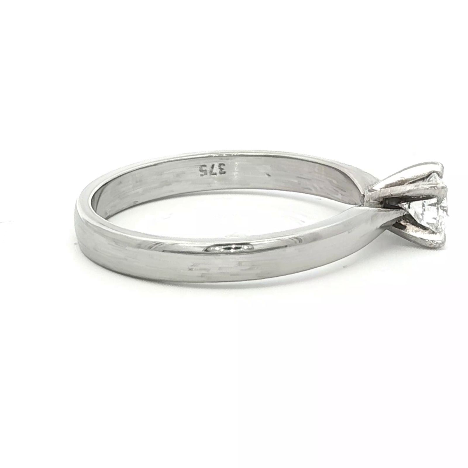 Diamon Set in White Gold Engagement Ring