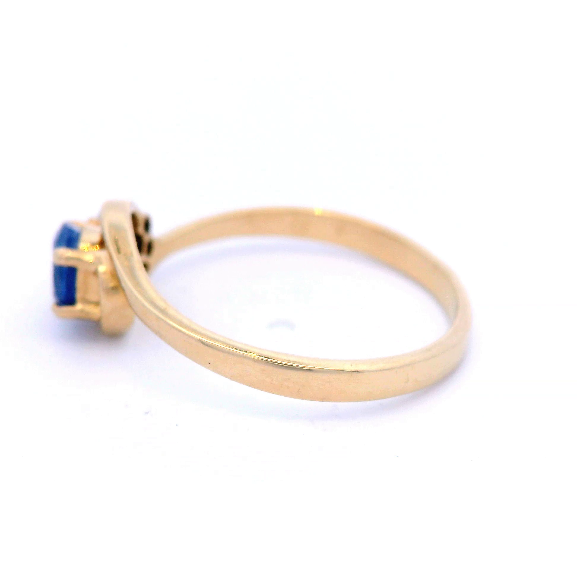 Blue Australian Sapphire Dress Ring Set in Yellow Gold